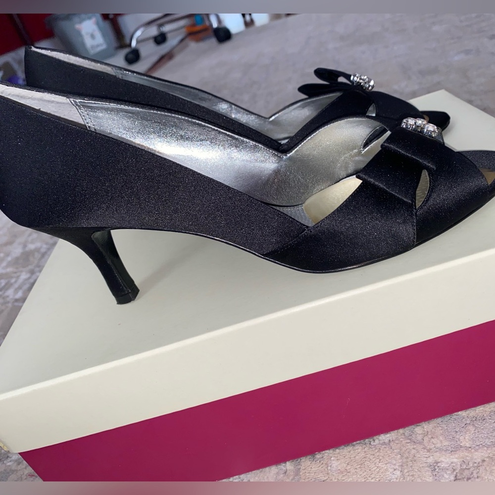 Nina New York Kitten Heel